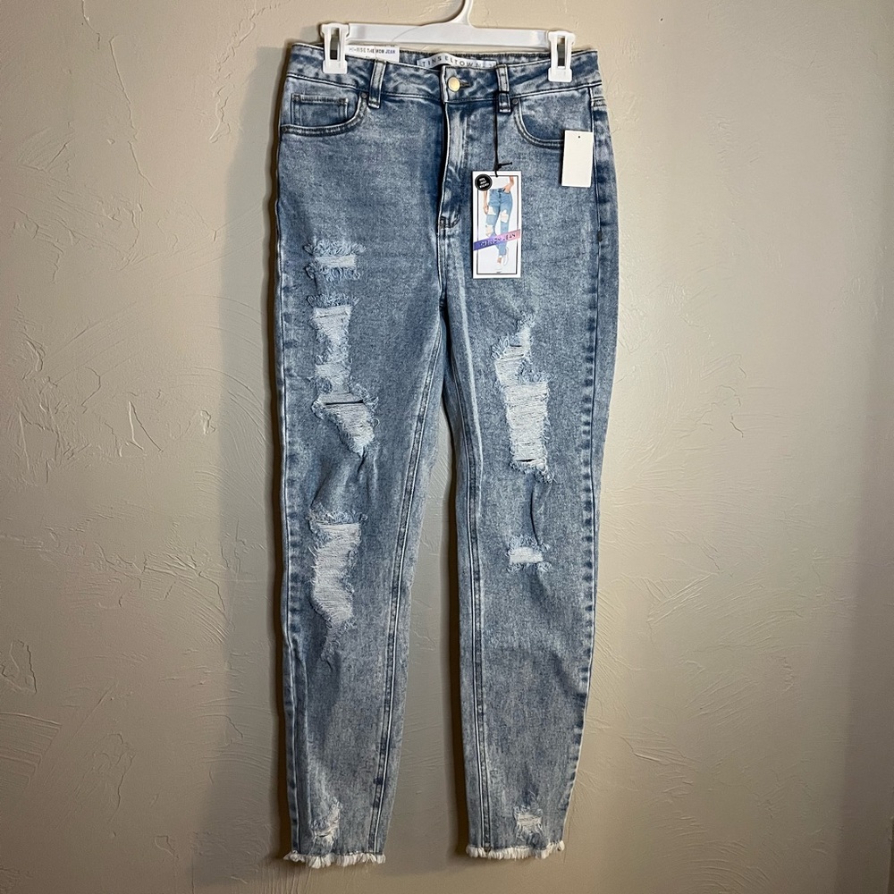 NWT Tinseltown Mom Jeans